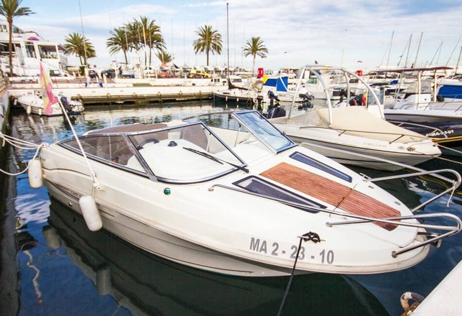 17.2 ft Jeanneau Cap Camarat 555 DC photo highlight 11