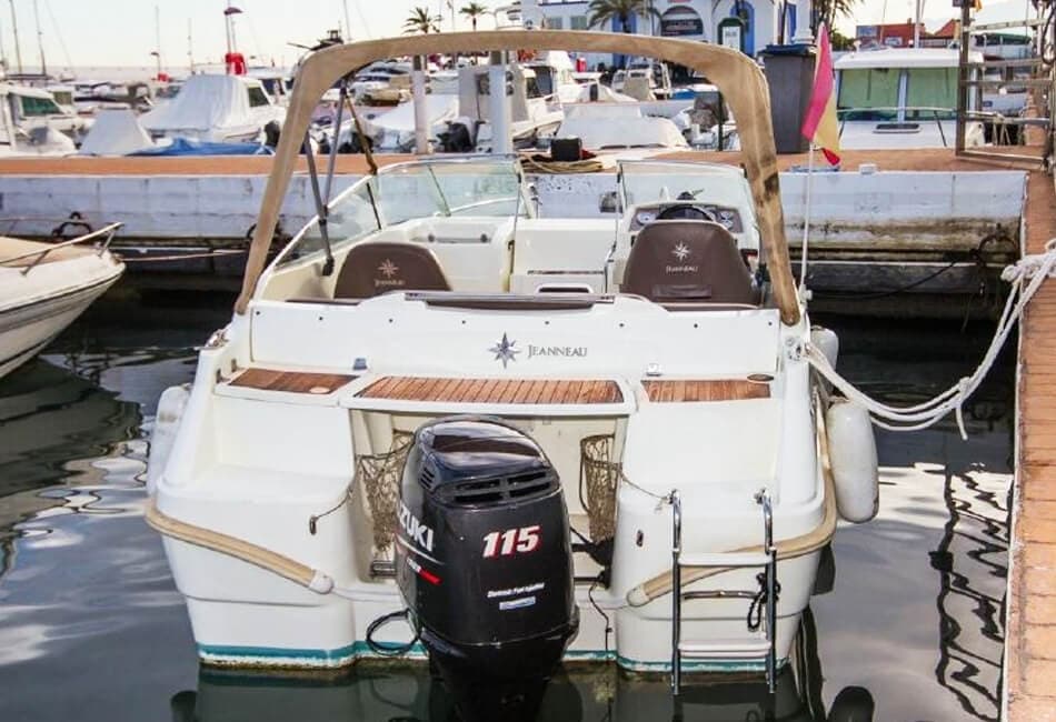17.2 ft Jeanneau Cap Camarat 555 DC photo highlight 5