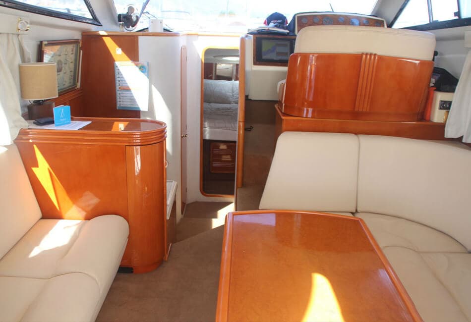 36 ft Astondoa Motorboat photo highlight 2