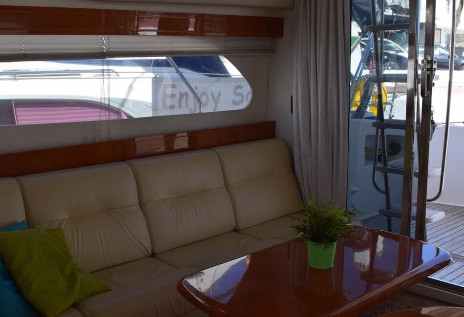 41 Ft Astondoa Motorboat photo highlight 10