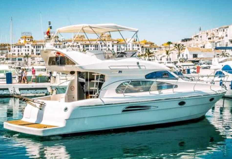 41 Ft Astondoa Motorboat photo highlight 4
