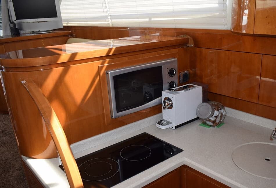 41 Ft Astondoa Motorboat photo highlight 8